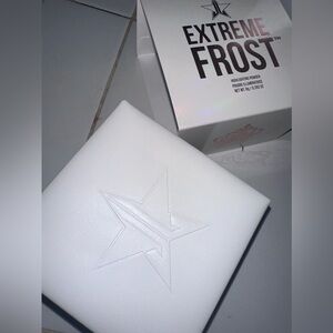 Jeffree Star Highlighter